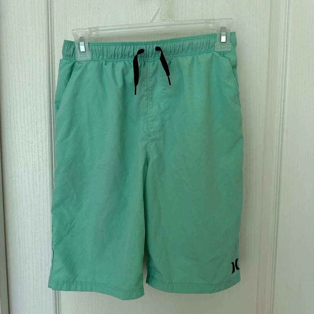 Hurley Boys Athletic Green Shorts Elastic Waist Band with Drawstring, Sz LGG